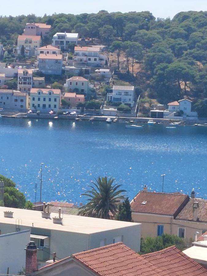 The Look Apartment Mali Losinj Bagian luar foto