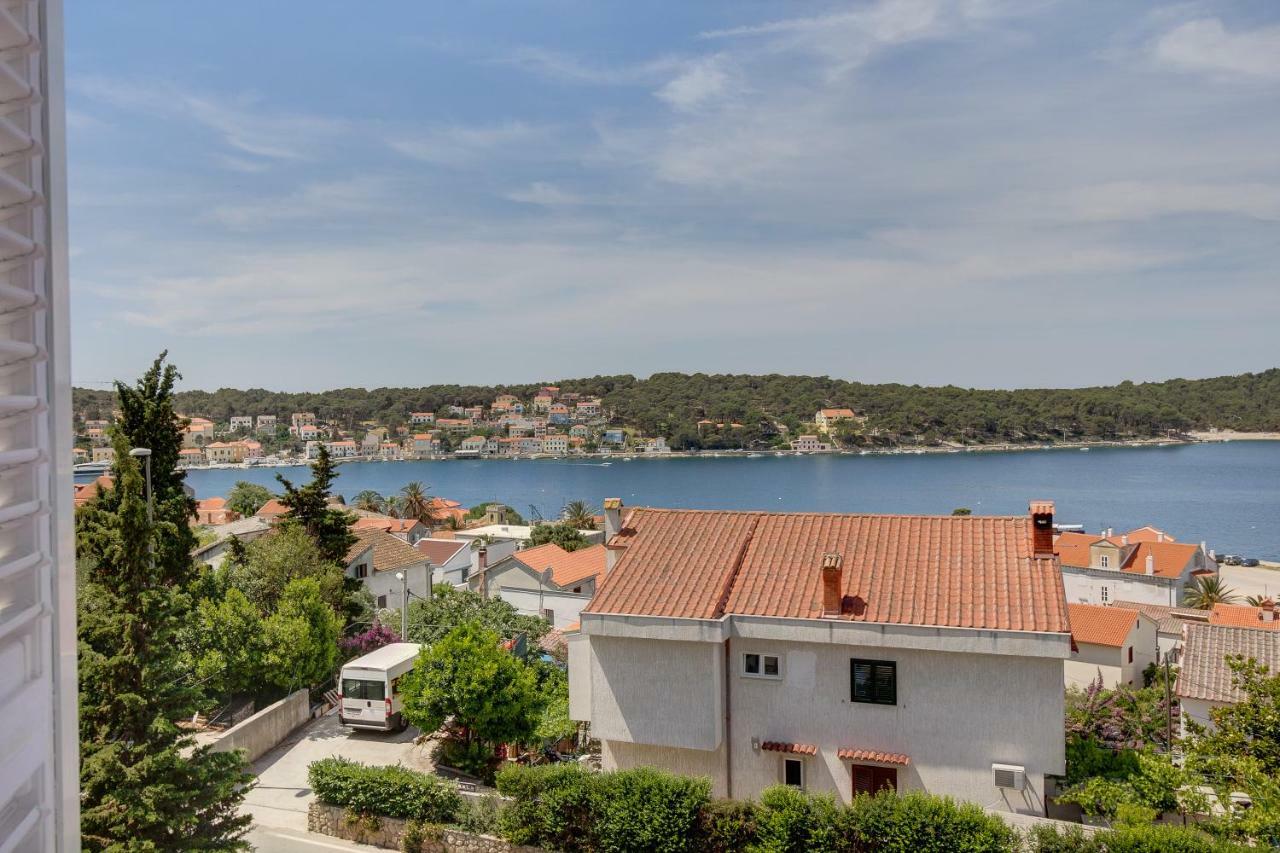The Look Apartment Mali Losinj Bagian luar foto