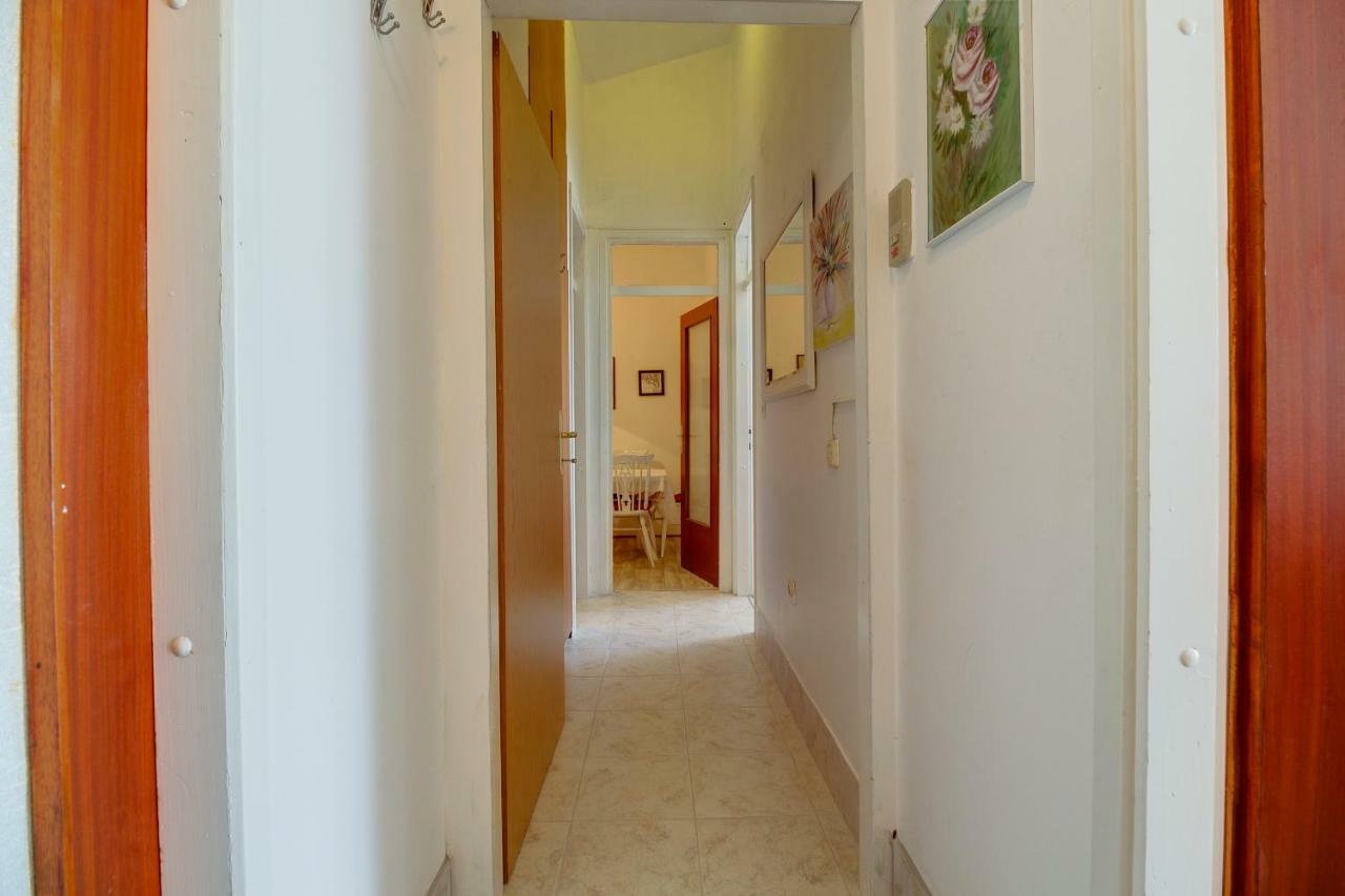 The Look Apartment Mali Losinj Bagian luar foto
